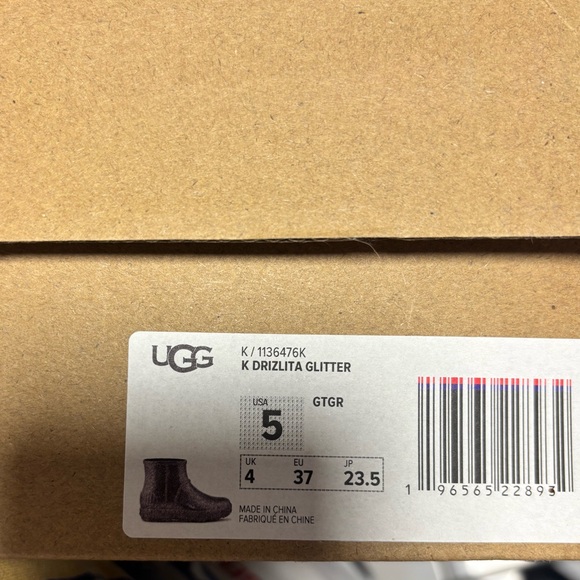 UGG - Picture 4 of 4